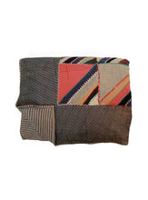 Load image into Gallery viewer, 1930s PATCHWORK QUILT