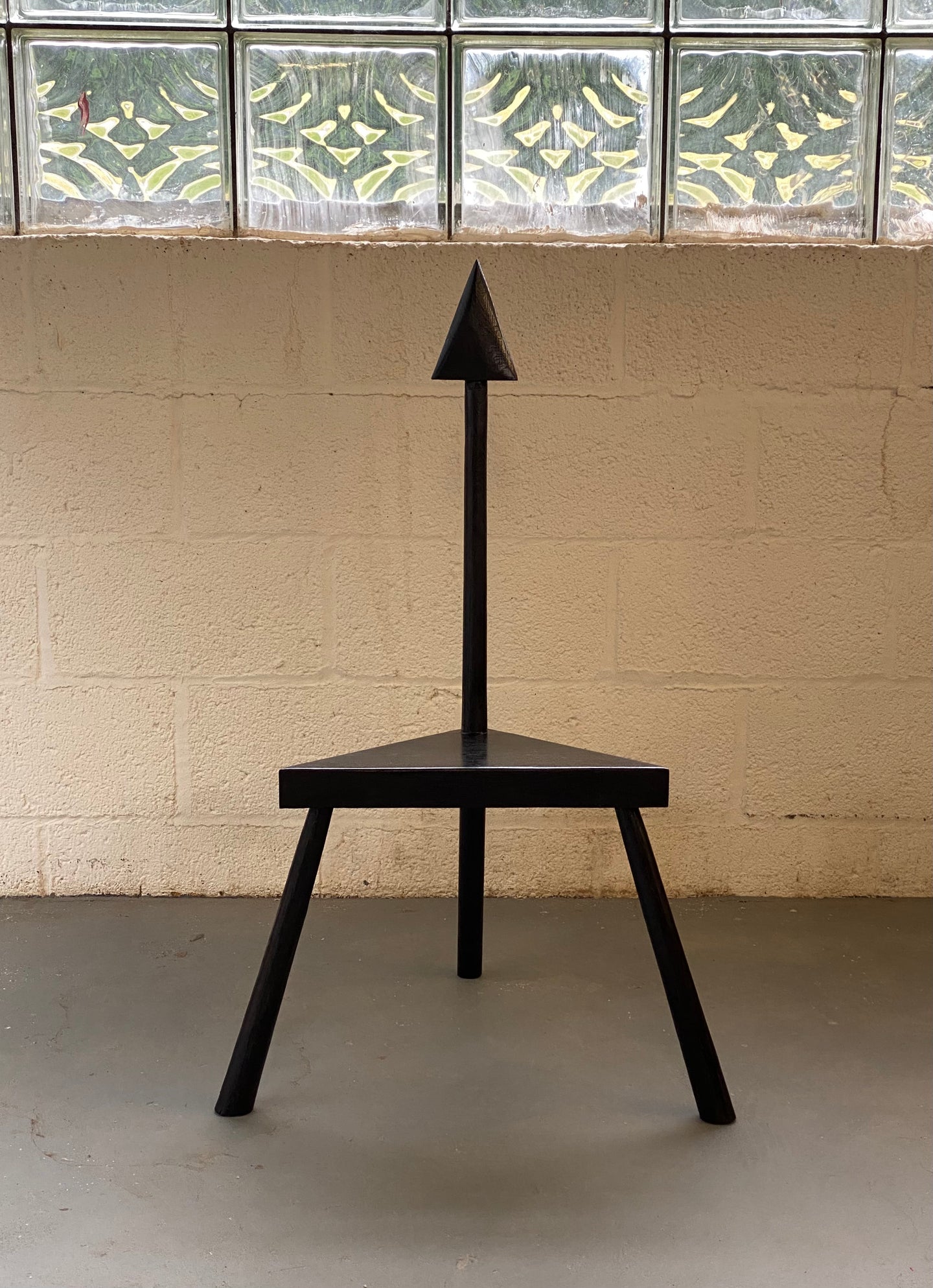 arrow stool